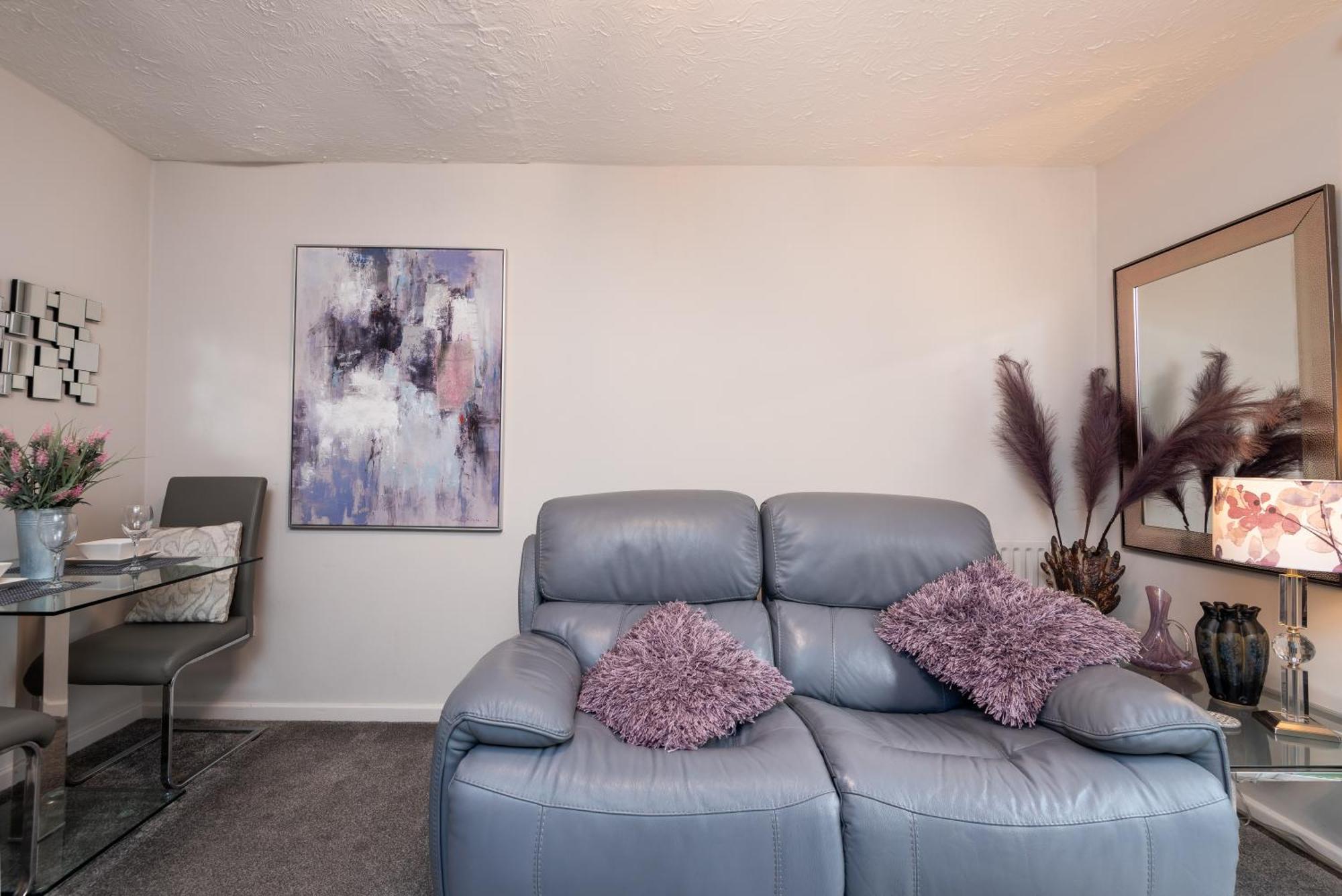 Worcester Fabulous Cherry Tree Mews Self Check In Dogs Welcome By Prior Arrangement , 2 Double Bedrooms ,Super Fast Wi-Fi, With Free Off Road Parking For 2 Vehicles Near Royal Hospital And Woodland Walks Екстер'єр фото