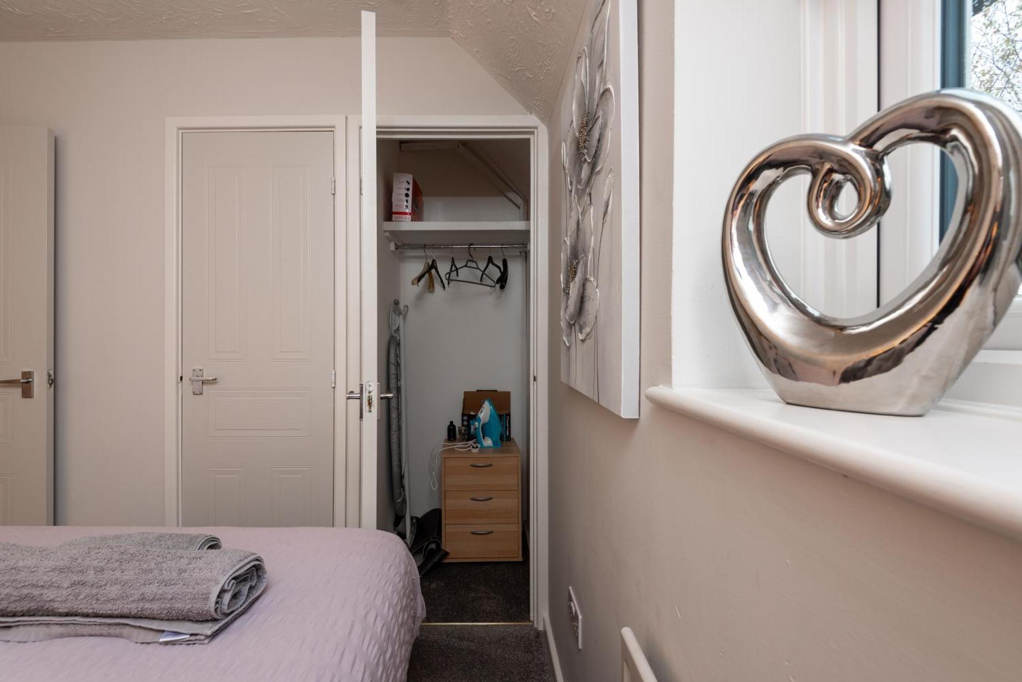 Worcester Fabulous Cherry Tree Mews Self Check In Dogs Welcome By Prior Arrangement , 2 Double Bedrooms ,Super Fast Wi-Fi, With Free Off Road Parking For 2 Vehicles Near Royal Hospital And Woodland Walks Екстер'єр фото