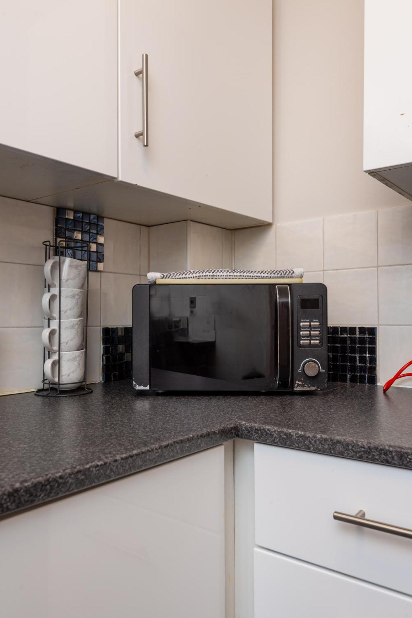 Worcester Fabulous Cherry Tree Mews Self Check In Dogs Welcome By Prior Arrangement , 2 Double Bedrooms ,Super Fast Wi-Fi, With Free Off Road Parking For 2 Vehicles Near Royal Hospital And Woodland Walks Екстер'єр фото