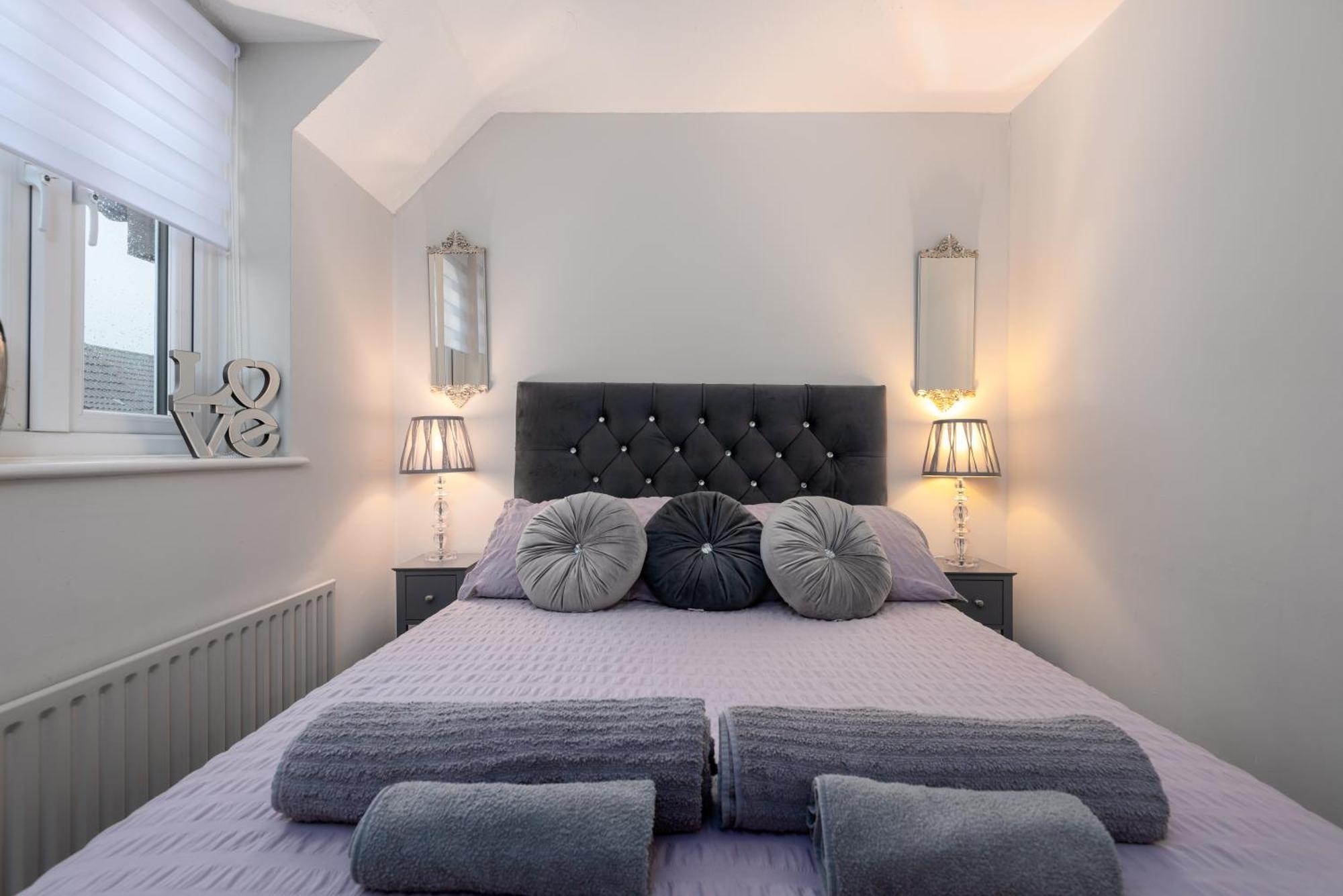 Worcester Fabulous Cherry Tree Mews Self Check In Dogs Welcome By Prior Arrangement , 2 Double Bedrooms ,Super Fast Wi-Fi, With Free Off Road Parking For 2 Vehicles Near Royal Hospital And Woodland Walks Екстер'єр фото