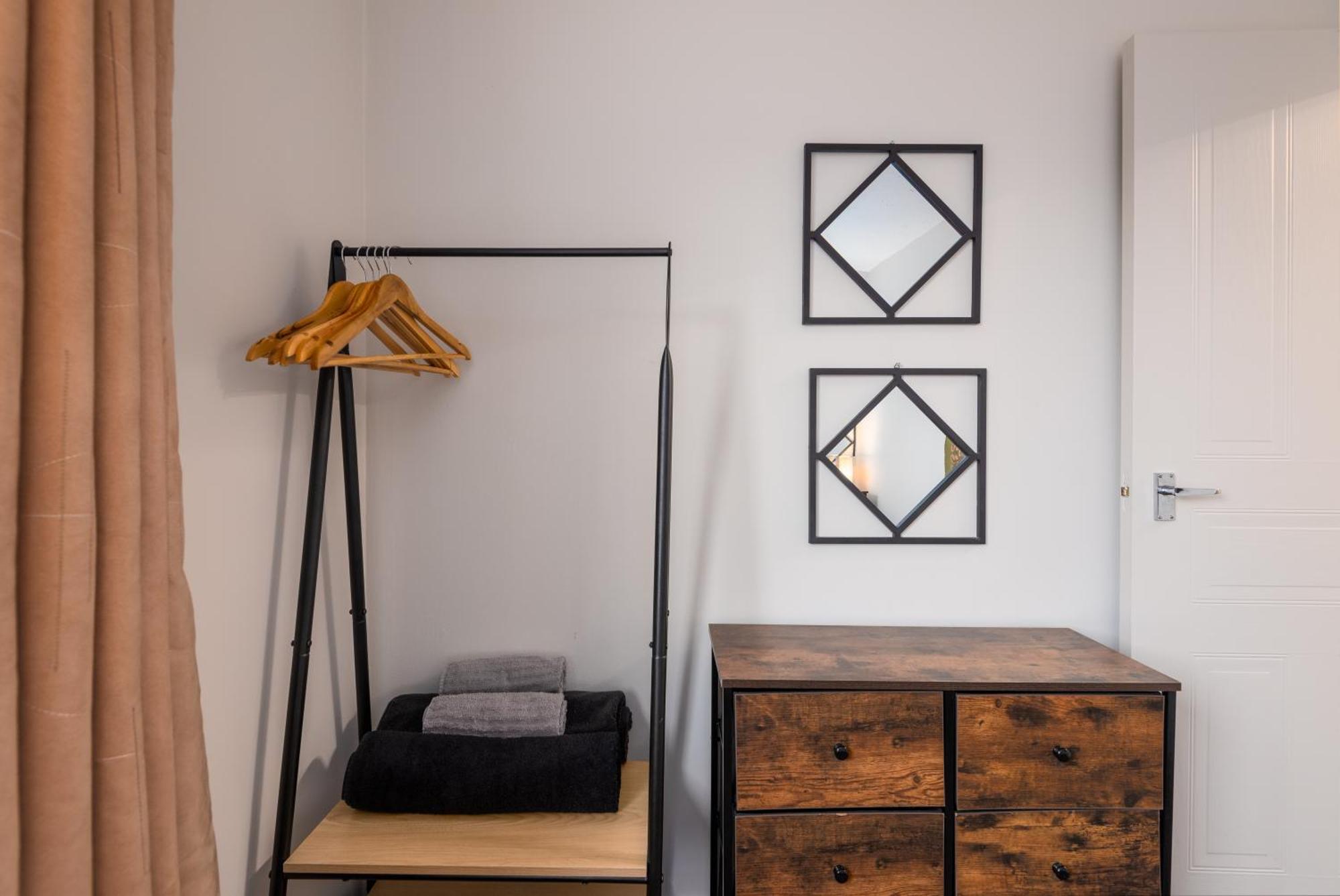 Worcester Fabulous Cherry Tree Mews Self Check In Dogs Welcome By Prior Arrangement , 2 Double Bedrooms ,Super Fast Wi-Fi, With Free Off Road Parking For 2 Vehicles Near Royal Hospital And Woodland Walks Екстер'єр фото