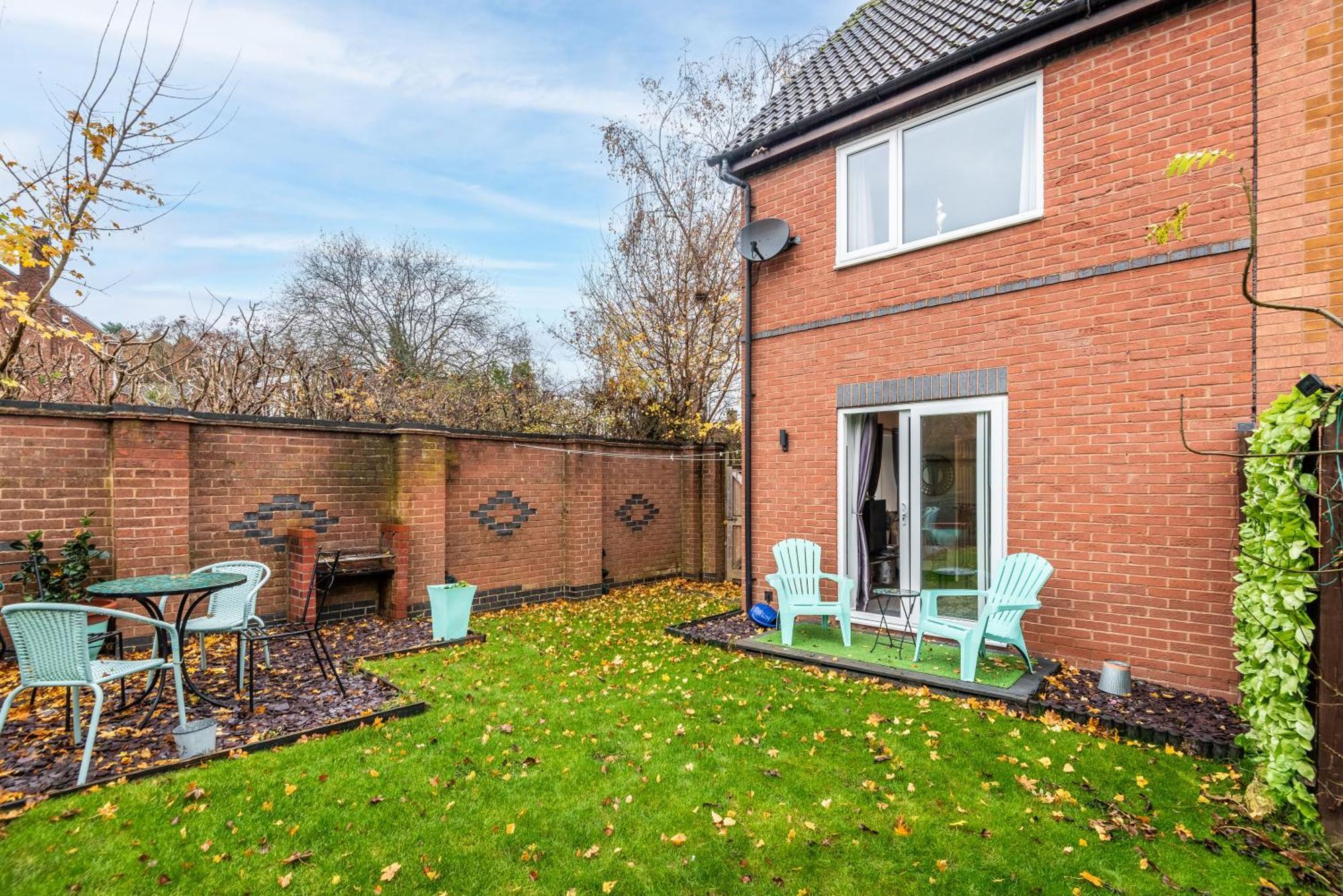 Worcester Fabulous Cherry Tree Mews Self Check In Dogs Welcome By Prior Arrangement , 2 Double Bedrooms ,Super Fast Wi-Fi, With Free Off Road Parking For 2 Vehicles Near Royal Hospital And Woodland Walks Екстер'єр фото