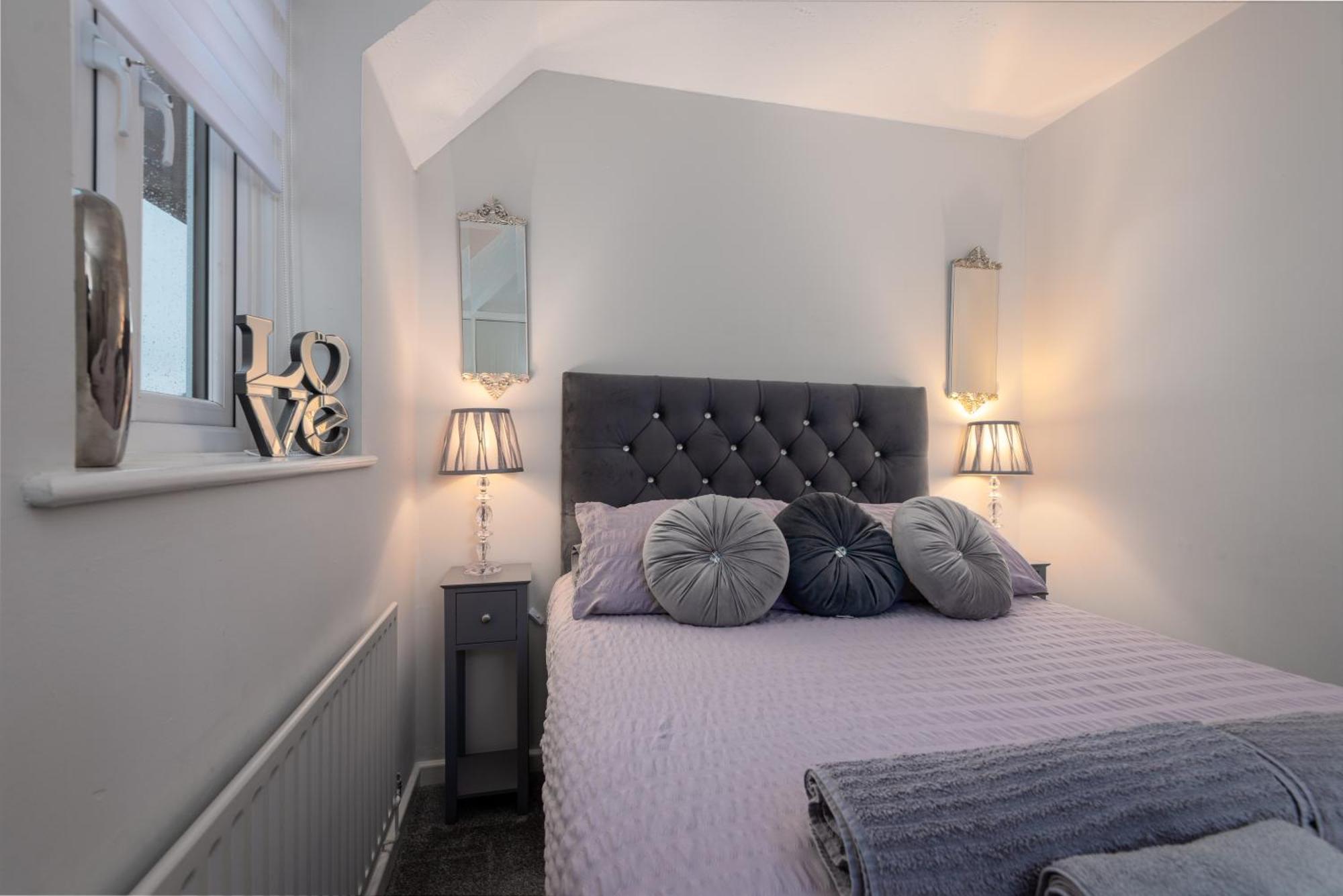 Worcester Fabulous Cherry Tree Mews Self Check In Dogs Welcome By Prior Arrangement , 2 Double Bedrooms ,Super Fast Wi-Fi, With Free Off Road Parking For 2 Vehicles Near Royal Hospital And Woodland Walks Екстер'єр фото