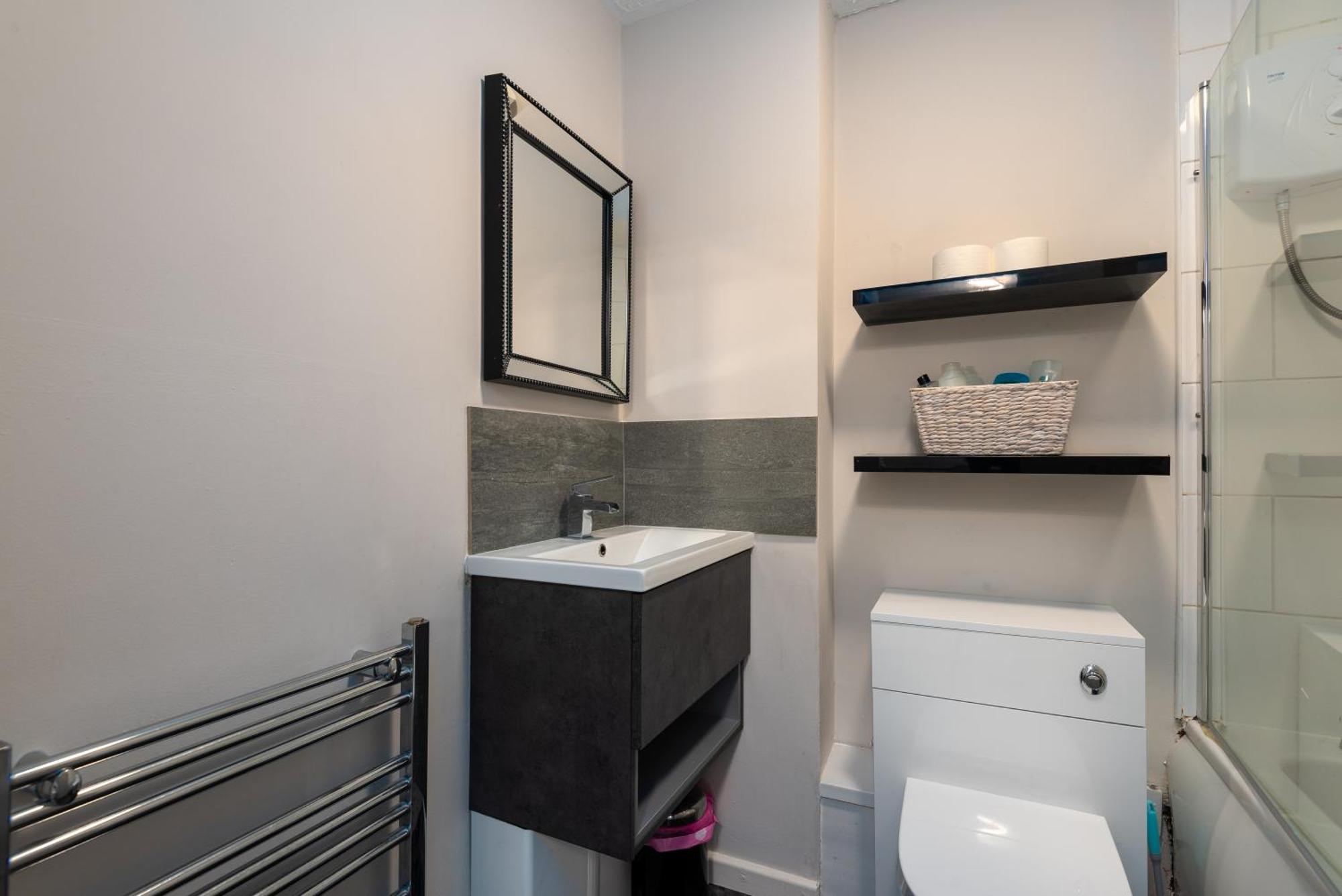 Worcester Fabulous Cherry Tree Mews Self Check In Dogs Welcome By Prior Arrangement , 2 Double Bedrooms ,Super Fast Wi-Fi, With Free Off Road Parking For 2 Vehicles Near Royal Hospital And Woodland Walks Екстер'єр фото